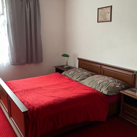 Penzion Na Zastávce Cesky Sternberk Exterior foto